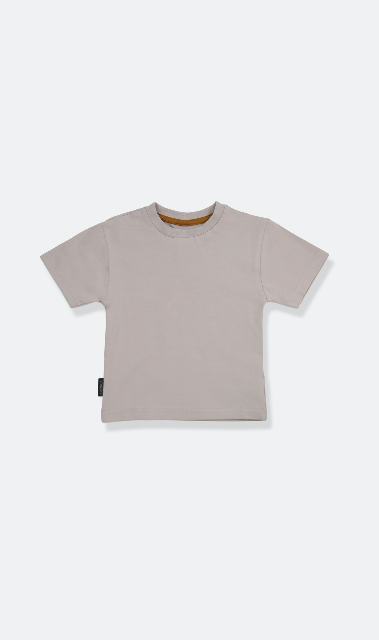 Organic cotton kids tee in dove grey color – front view