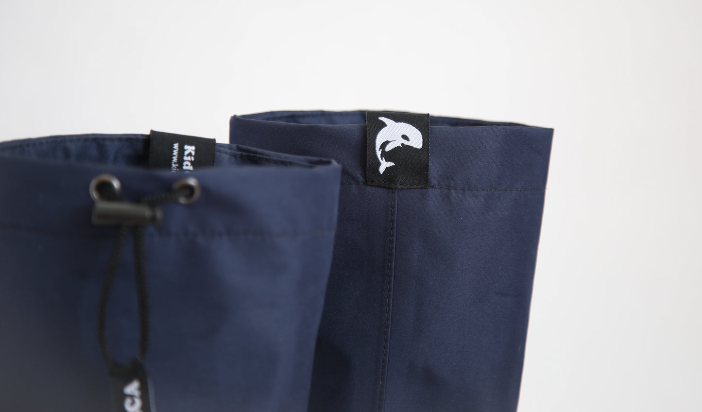 Easy pull-on handle detail – navy rain boots waders
