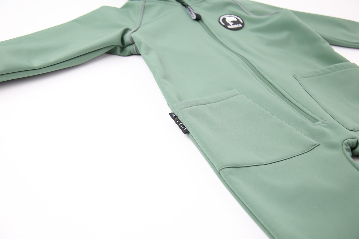 Close-up of breathable fabric – olive play suit