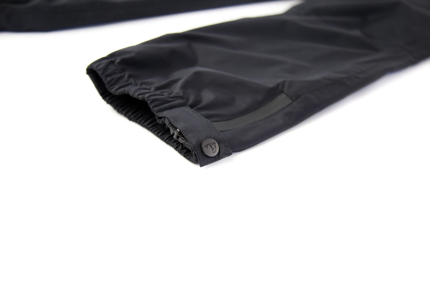 Ankle cuff detail – black insulated waterproof rain pants