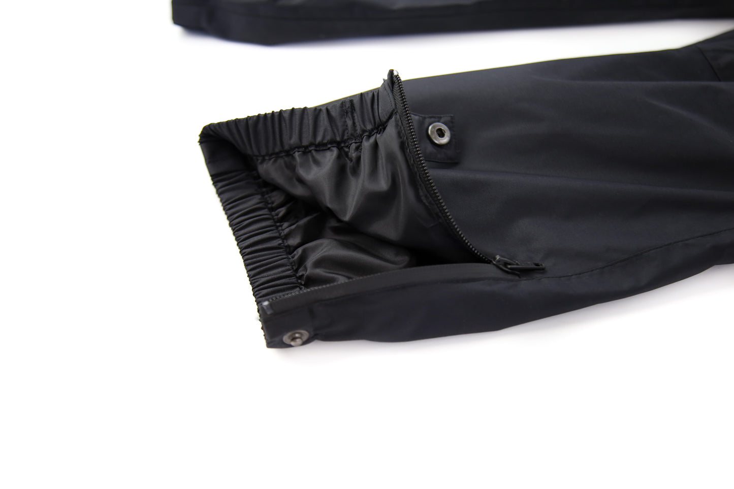 Ankle cuff detail – black insulated waterproof rain pants