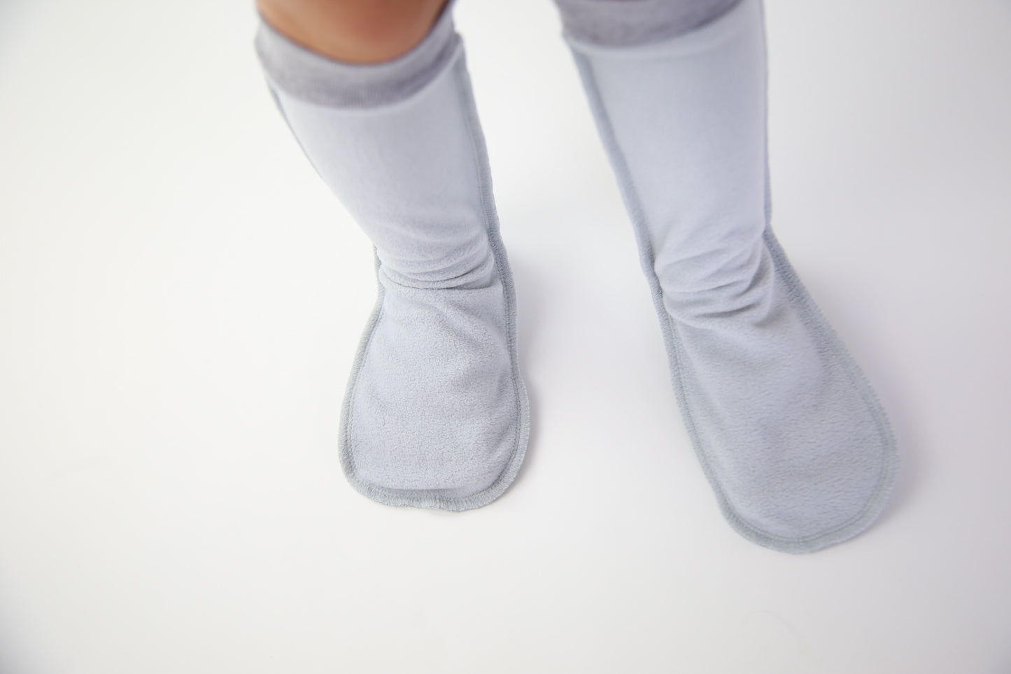 Pair of grey kids fleece socks – front view