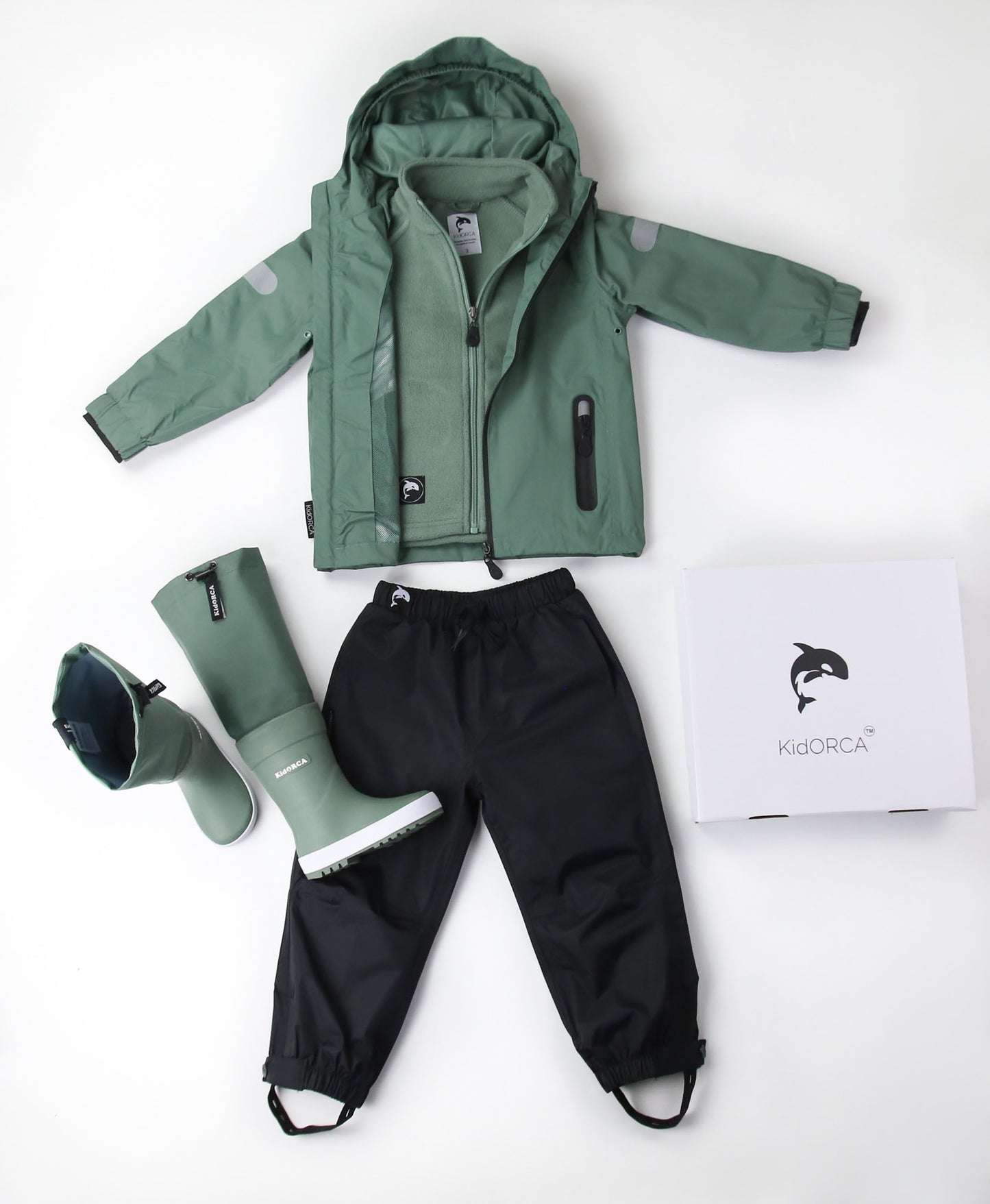 Kids olive fleece jacket – front view