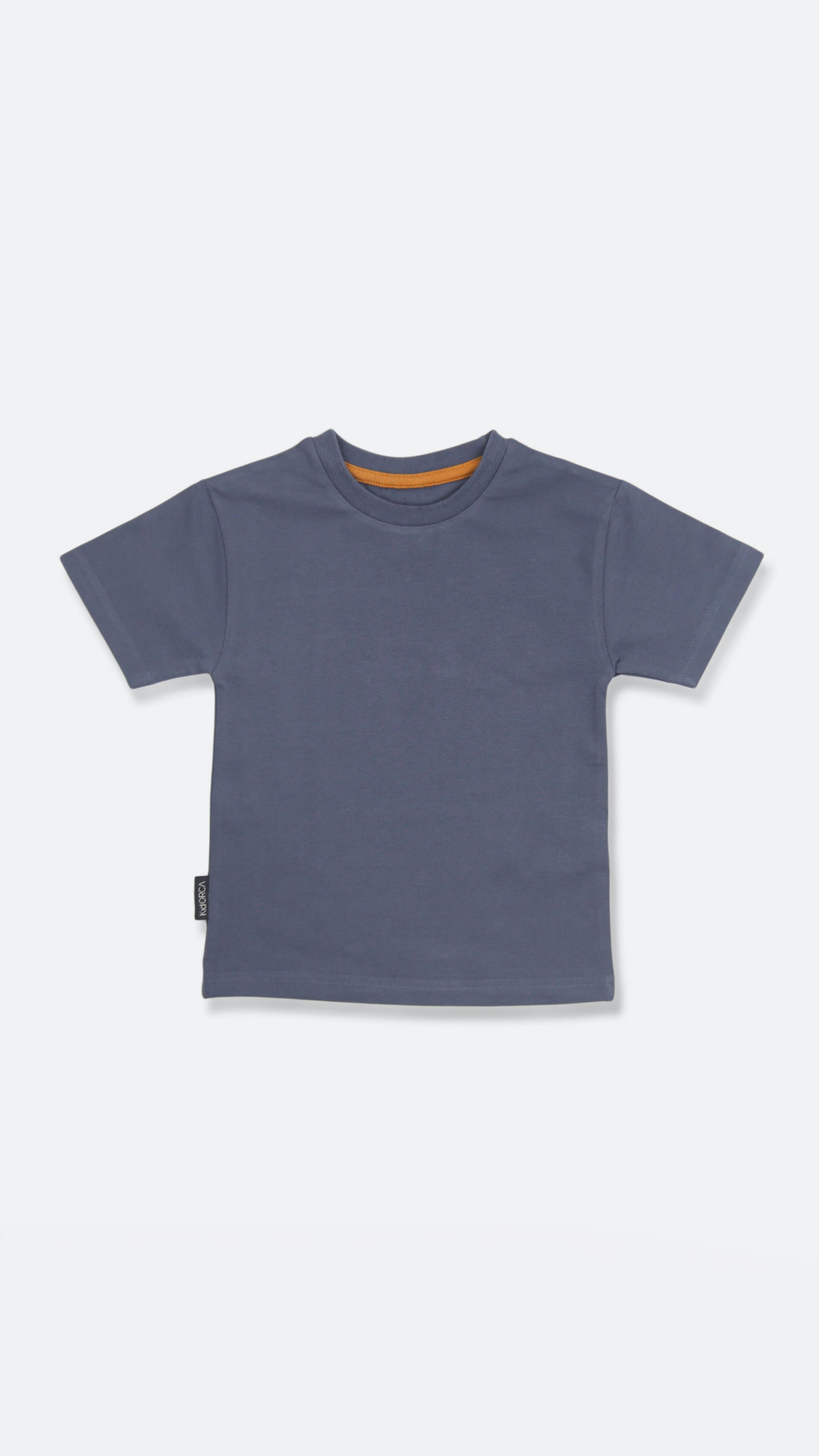 Organic cotton kids tee in fjord blue – front view