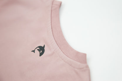 Close-up of organic cotton fabric texture – mauve kids tee